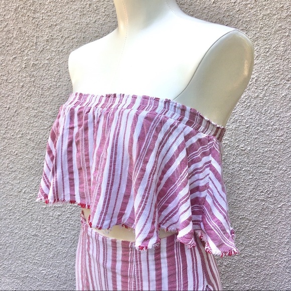 J.D. LUXE ruffle crop top and cropped pant set - Picture 4 of 9